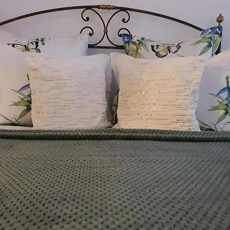 Yellow - Calea Victoriei Apartment *