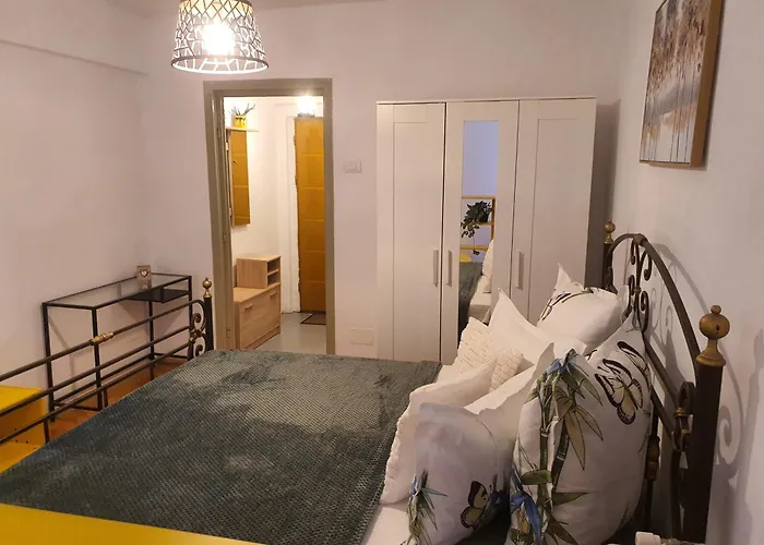 Apartment Yellow - Calea Victoriei Bucharest