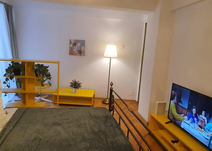 Yellow - Calea Victoriei Apartment