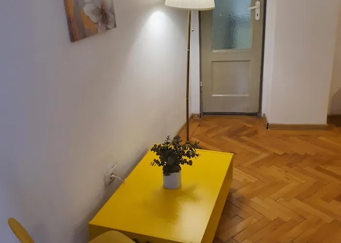 Yellow - Calea Victoriei Apartment