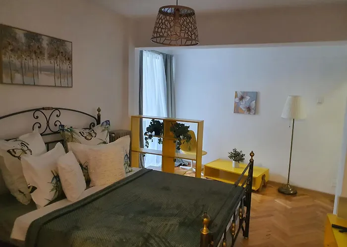 Apartment Yellow - Calea Victoriei Bucharest