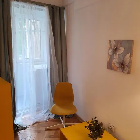 Yellow - Calea Victoriei * Bucharest