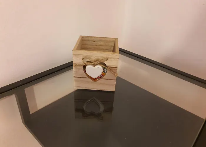 Yellow - Calea Victoriei * Bucureşti