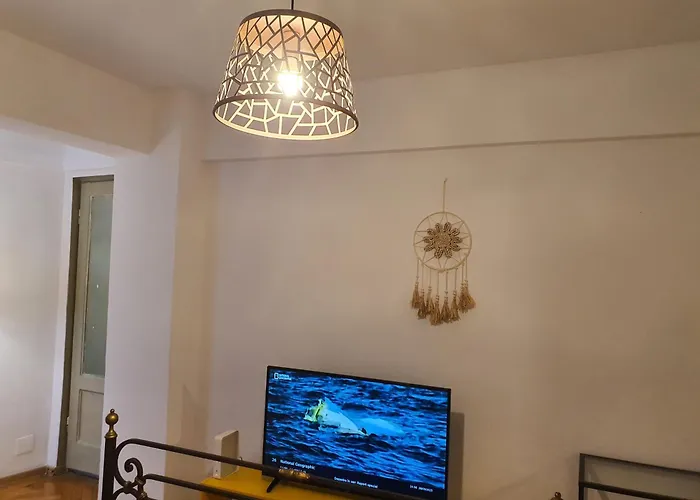 Yellow - Calea Victoriei Apartment Bucharest